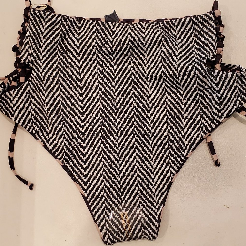 Maaji acai high-waist Reversible Bikini Bottom - Picture 9 of 9